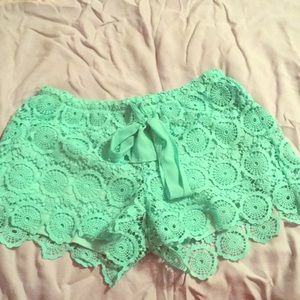 Mint lacy HeartSoul shorts M